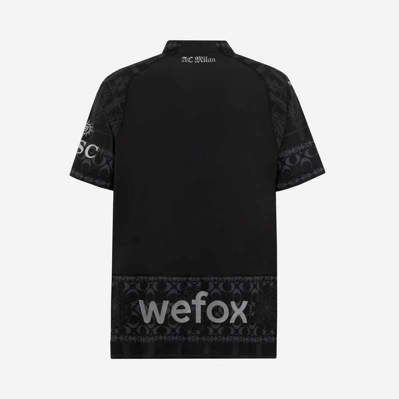 Authentic Jersey AC MILAN X PLEASURES 2023/24 – Dark Version with Shorts